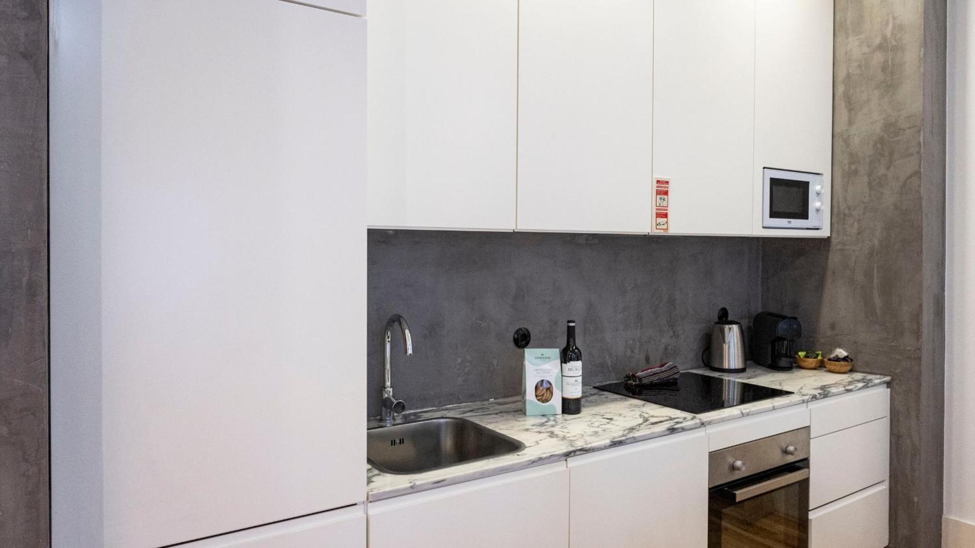 Lovelystay - Allderman Apartment - Almada 1º T Porto Exterior photo